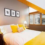 Fitzsimmons C - Private Sauna, Located In The Heart Of Whistler Village
